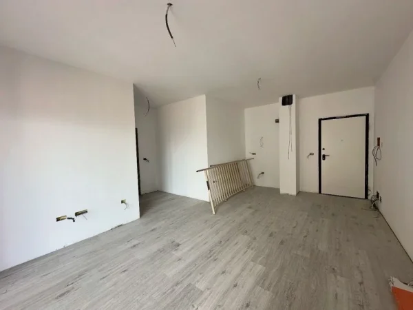 Tirane, shitet apartament 1+1 Kati 10, 73 m² 146.000 € (Tek Zogu i Zi)