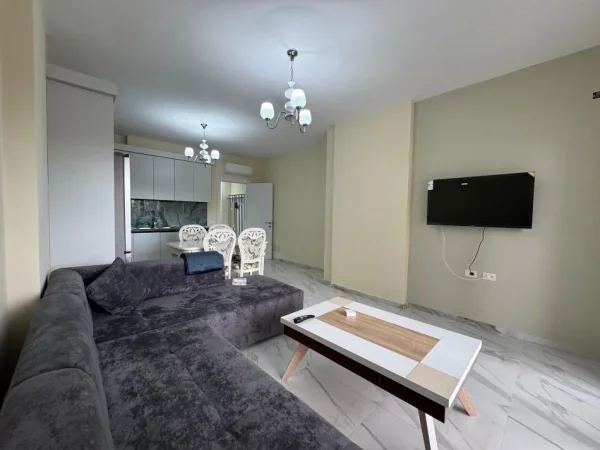 Tirane, jepet me qera apartament 1+1 Kati 4, 700 € 