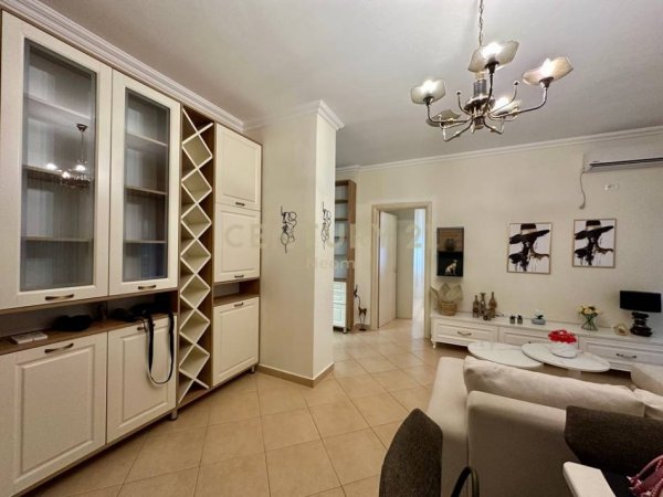 Tirane, jepet me qera apartament 3+1 Kati 1, 116 m² 750 € (RRUGA PETI)