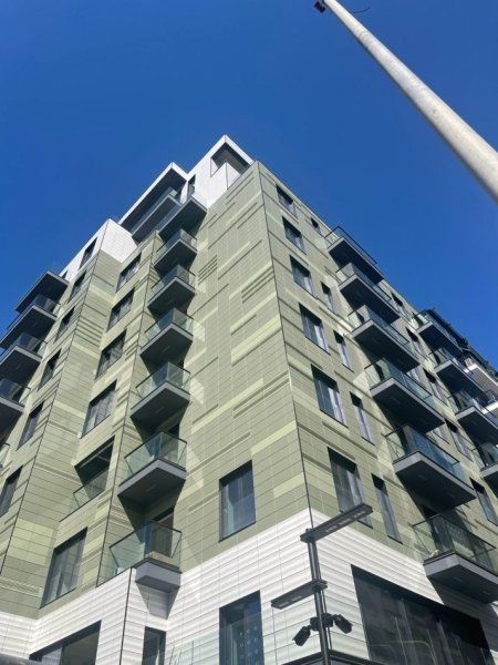 Tirane, jepet me qera ambjent biznesi Kati 1, 133 m² 2.500 € (rr kosovarve perball kastratit)