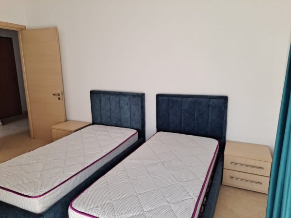 Apartament 2+1 me Qira tek Liqeni Artificial Super Pamje me 2 Ballkone dhe Post Parkimi te Perfshire, Kati 4, 90 m² 950 €uro