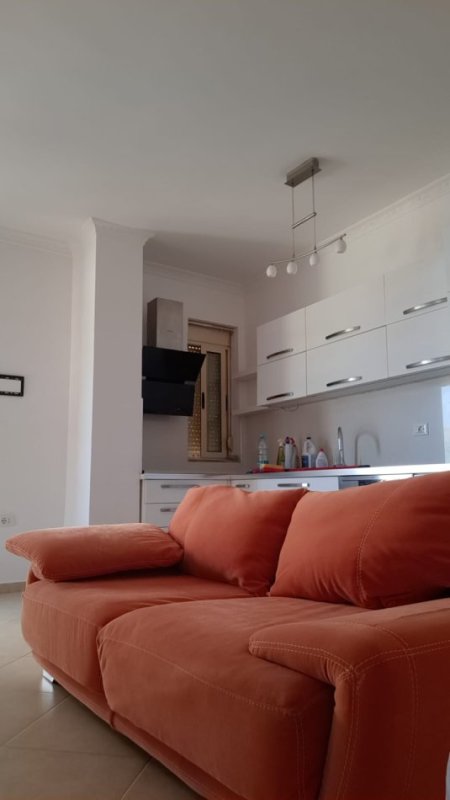 Apartament 2+1 me Qira tek Liqeni Artificial Super Pamje me 2 Ballkone dhe Post Parkimi te Perfshire, Kati 4, 90 m² 950 €uro