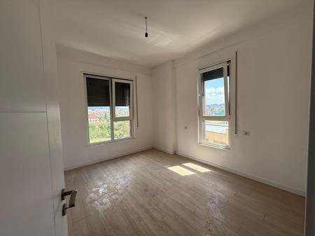 Tirane, shitet apartament 2+1 Kati 4, 98 m² 109.900 € (Paskuqan)