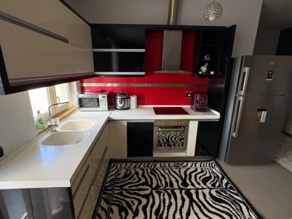 Tirane, jepet me qera apartament 2+1 Kati 6, 80 m² 600 € (RRUGA E ELBASANIT)