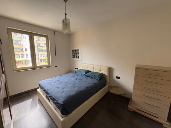 Tirane, jepet me qera apartament 2+1 Kati 6, 80 m² 600 € (RRUGA E ELBASANIT)