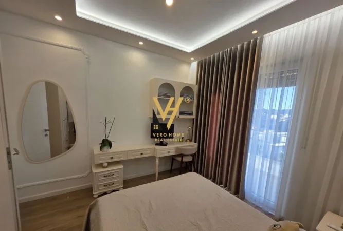 Tirane, jepet me qera apartament 1+1+Ballkon Kati 6, 60 m² 750 € (PORCELAN)