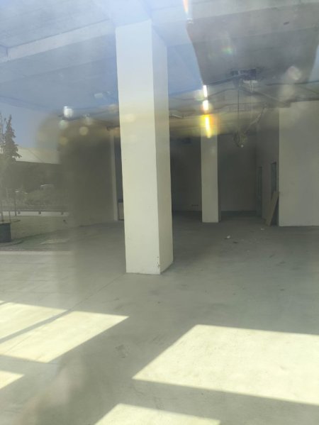 Tirane, shes ambjent biznesi Kati 0, 190 m² (rruga kosovareve)