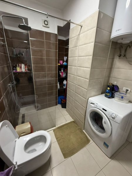 Tirane, jepet me qera apartament 1+1+Ballkon Kati 6, 600 € (Komuna e Parisit)