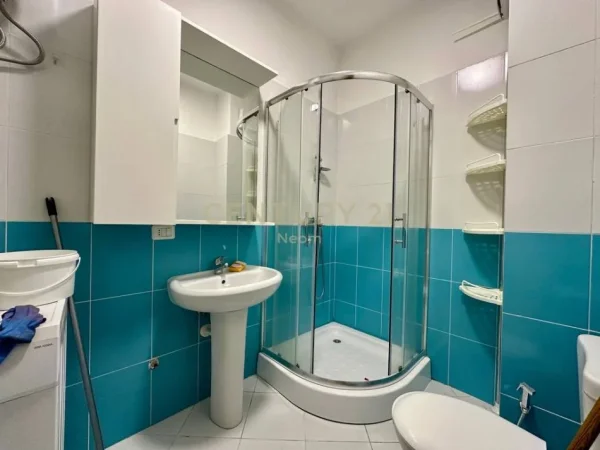 Jepet me qera apartament 3+1 Kati 1, 116 m² 750 €