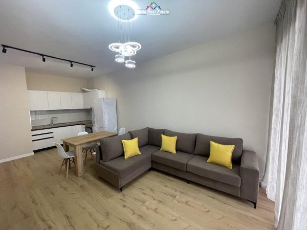 Tirane, jepet me qera apartament 2+1 Kati 6, 78 m² 500 € (PRANE BLACK STONE)