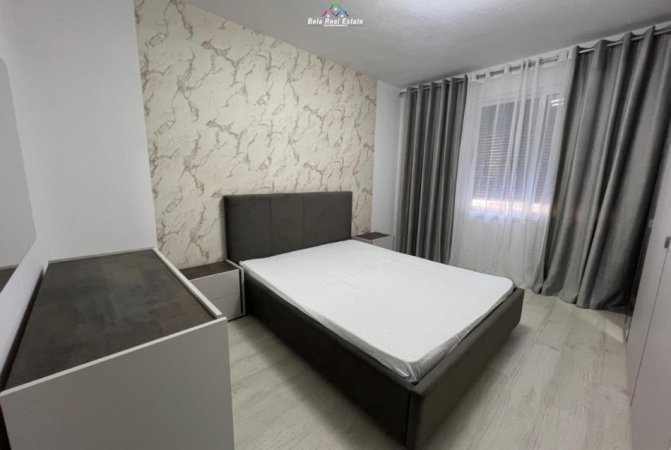Shqiperi, jepet me qera apartament 1+1 Kati 3, 70 m² 650 € (PRANE LULISHTES)
