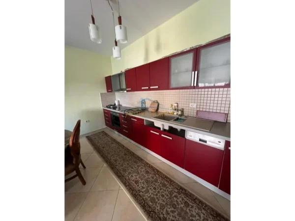Tirane, jepet me qera apartament 2+1 Kati 2, 114 m² 630 € (Don Bosko)