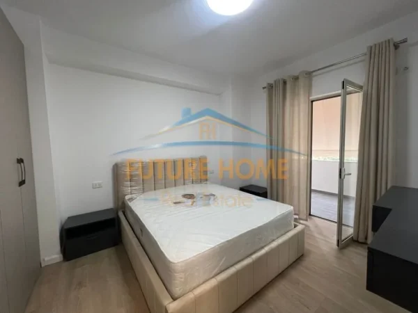 Tirane, jepet me qera apartament 2+1 Kati 3, 124 m² 1.100 € (Zogu i Zi)