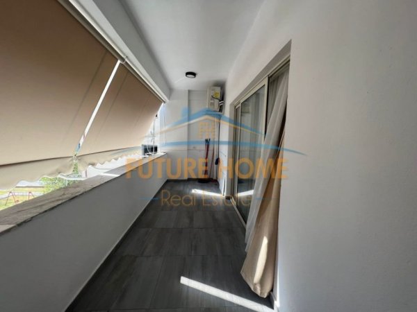 Tirane, jepet me qera apartament 2+1 Kati 3, 124 m² 1.100 € (Zogu i Zi)