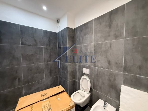Tirane, jepet me qera apartament 2+1+Ballkon Kati 3, 120 m² 800 € (Ish Fusha e Aviacionit)