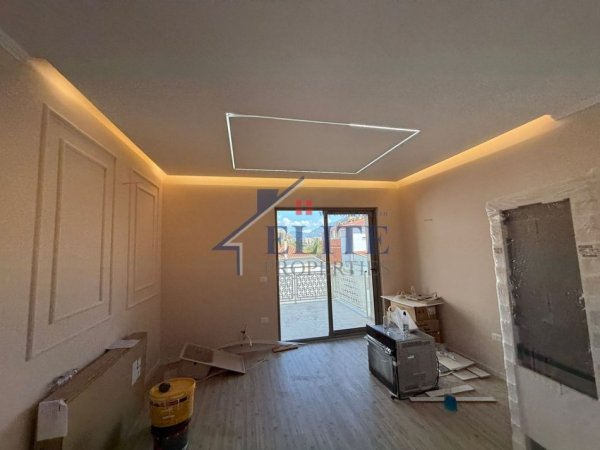Tirane, jepet me qera apartament 2+1+Ballkon Kati 3, 120 m² 800 € (Ish Fusha e Aviacionit)
