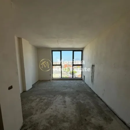 Tirane, shitet apartament 1+1 Kati 6, 76 m² 120.000 € (Stacioni Trenit, Frigoriferi)