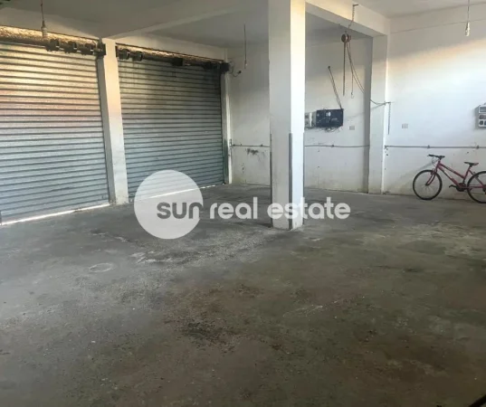 Shkoder, jepet me qera ambjent biznesi Kati 0, 121 m² 400 € (KIRAS)