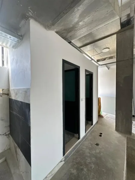 Tirane, jepet me qera magazine Kati 0, 800 m² 4.800 € (mezez)