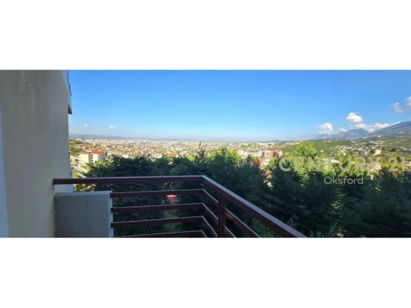 Tirane, jepet me qera apartament 2+1 Kati 1, 128 m² 750 € (Farke)