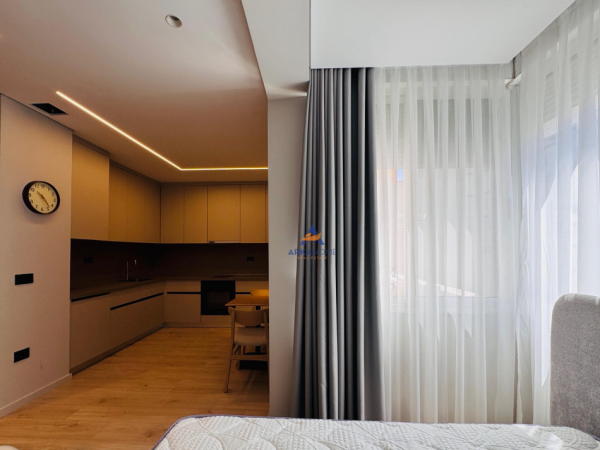 Tirane, shitet apartament 3+1+Ballkon Kati 2, 128 m² 365.000 € (PAZARI I RI)