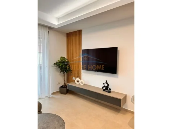 Tirane, jepet me qera apartament 1+1+Ballkon Kati 6, 75 m² 850 € (Myslym Shyri)