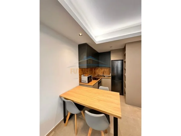 Tirane, jepet me qera apartament 2+1 Kati 6, 75 m² 850 € (Myslym Shyri)