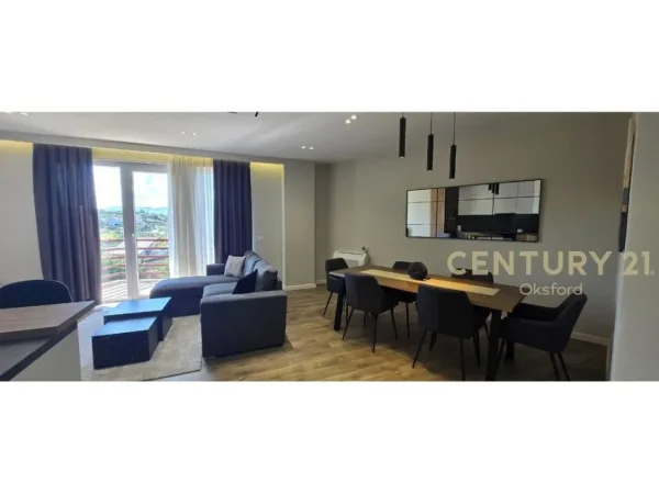 Tirane, jepet me qera apartament 2+1 Kati 1, 128 m² 750 € (Liqeni Farkes)