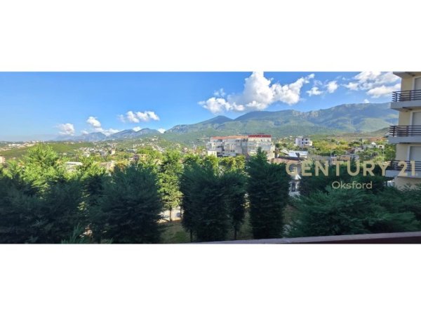 Tirane, jepet me qera apartament 2+1 Kati 1, 128 m² 750 € (Liqeni Farkes)