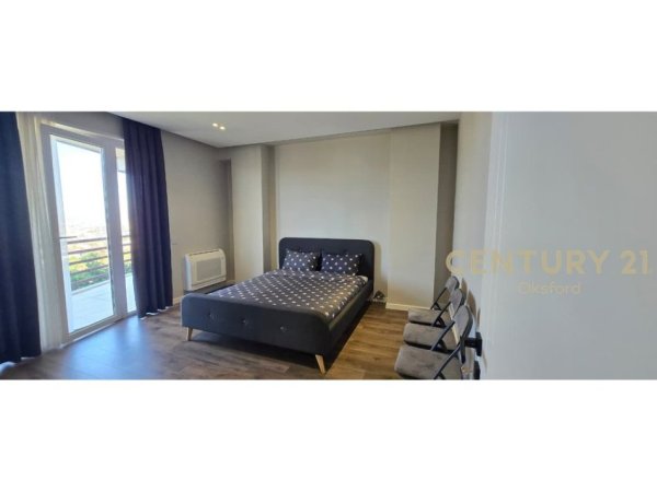 Tirane, jepet me qera apartament 2+1 Kati 1, 128 m² 750 € (Liqeni Farkes)