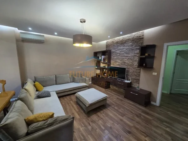 Tirane, jepet me qera apartament 2+1 Kati 4, 99 m² 700 € (Rruga Dritan Hoxha)