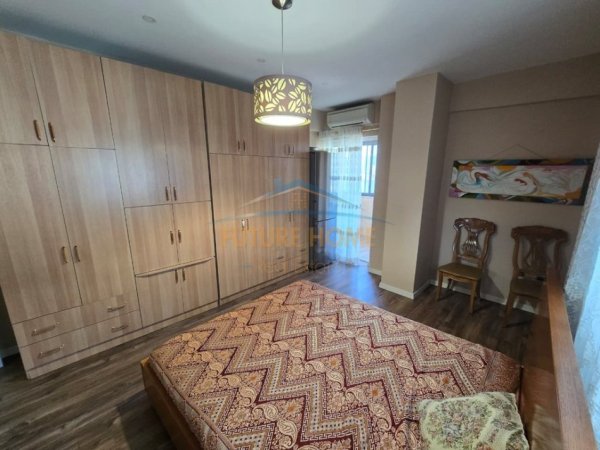 Tirane, jepet me qera apartament 2+1+Ballkon Kati 4, 99 m² 700 € (Rruga Dritan Hoxha)