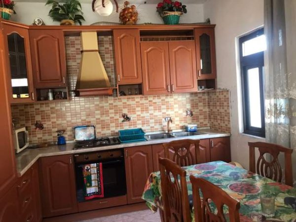 Tirane, shitet shtepi 3 Katshe Kati 3, 330 m² 179.000 Euro (Babrru Tirane)