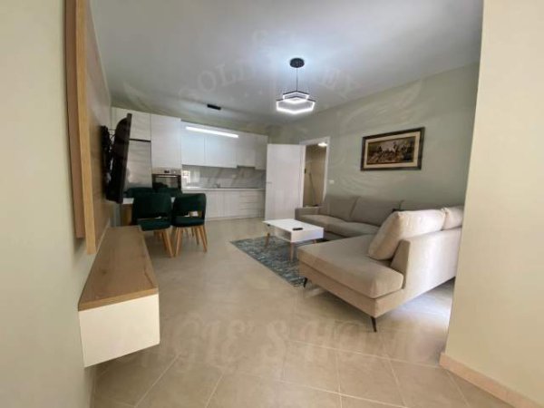 Durres, jap me qera apartament 1+1+BLK Kati 5, 400 Euro (Plazh Durres)