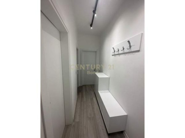 Tirane, jepet me qera apartament 1+1+A+BLK Kati 5, 68 m² 600 Euro (Komuna e Parisit,KIKA 2 !)