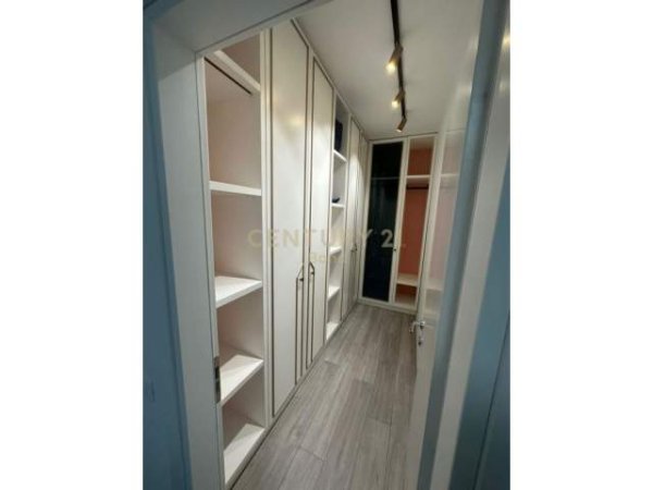 Tirane, jepet me qera apartament 1+1+A+BLK Kati 5, 68 m² 600 Euro (Komuna e Parisit,KIKA 2 !)