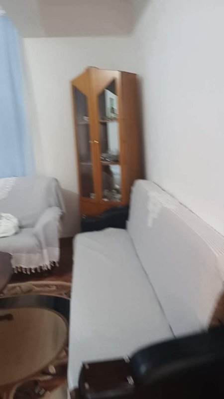 Tirane, jepet me qera apartament 1+1 Kati 3, 60 m² 30.000 Leke (Pran Shkolles se kuqe, Pazari I ri)