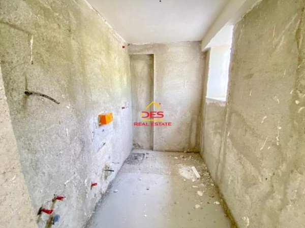Vlore, shitet apartament duplex Dublex Kati 2, 100 m² 155.000 Euro (Rruga Aleksander Moisiu)