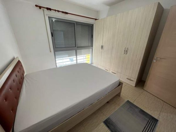 Tirane, jepet me qera apartament 1+1+BLK Kati 2, 65 m² 35.000 Leke (Rruga 5 Maji)