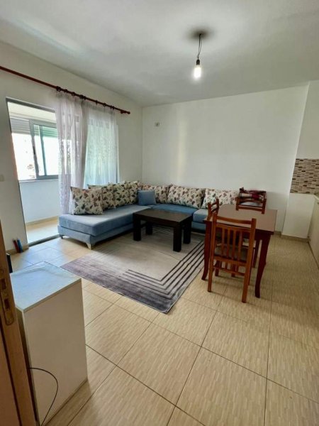 Tirane, jepet me qera apartament 1+1+BLK Kati 2, 65 m² 35.000 Leke (Rruga 5 Maji)
