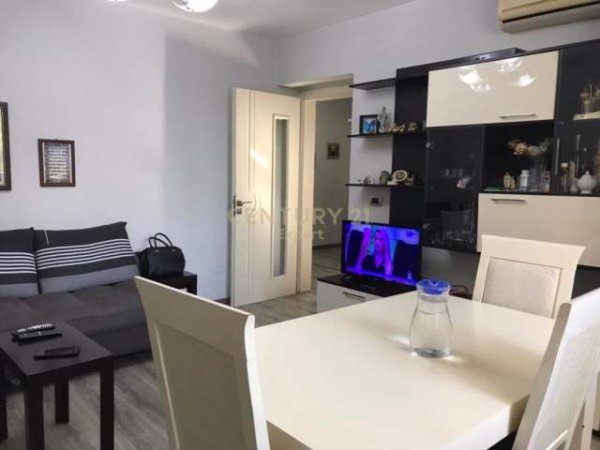 Tirane, shitet apartament 3+1+A Kati 2, 85 m² 135.000 Euro (Rruga Muhamet Gjollesha,HOTEL DORO CITY)