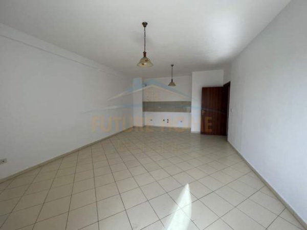 Tirane, shitet apartament 2+1+BLK Kati 9, 106 m² 95.000 Euro