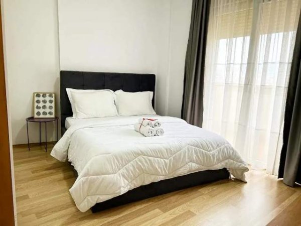 Tirane, jepet me qera apartament 2+1+BLK Kati 6, 100 m² 550 Euro (Prane Delijorgjit)