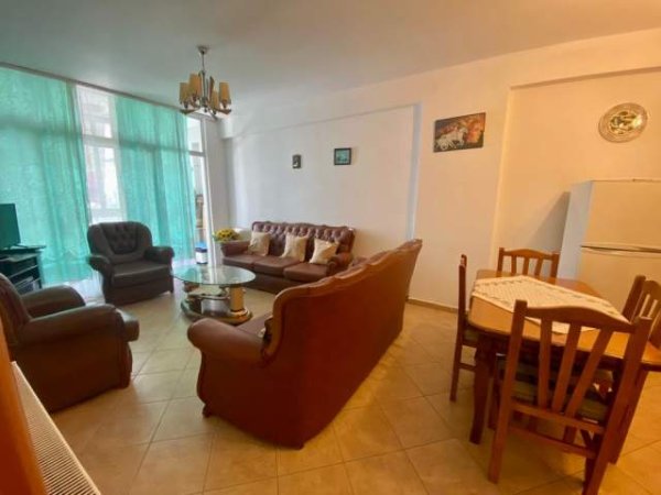 Tirane, jepet me qera apartament 1+1+BLK Kati 7, 60 m² 400 Euro (merdar shtylla)