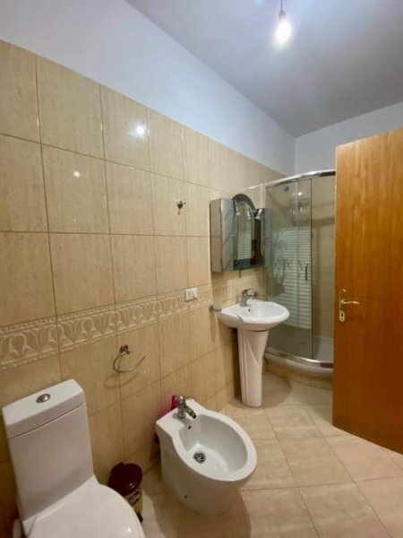Tirane, jepet me qera apartament 1+1+BLK Kati 7, 60 m² 400 Euro (merdar shtylla)