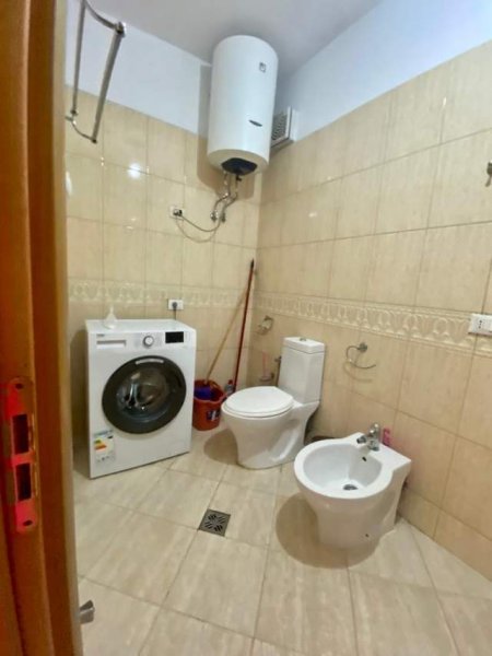Tirane, jepet me qera apartament 1+1+BLK Kati 7, 60 m² 400 Euro (merdar shtylla)