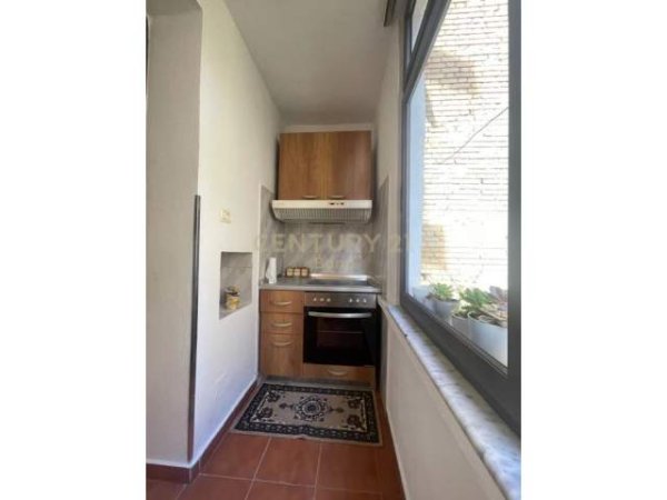 Tirane, jepet me qera apartament 2+1 Kati 2, 76 m² 400 Euro (Shkolla e Baletit)