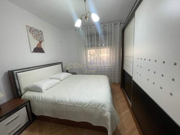Tirane, jepet me qera apartament 2+1 Kati 2, 76 m² 400 Euro (Shkolla e Baletit)