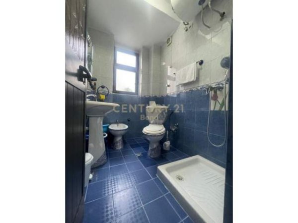 Tirane, jepet me qera apartament 2+1 Kati 2, 76 m² 400 Euro (Shkolla e Baletit)