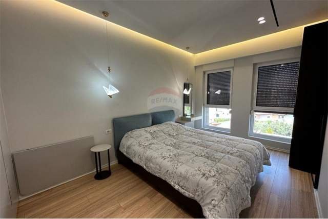 Tirane, jepet me qera apartament 1+1+BLK Kati 5, 62 m² 500 Euro (21 Dhjetori)